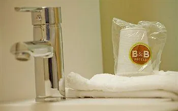 Kyriad Eco - Lorient Lanester Hotel