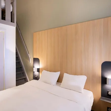 Lorient Hotel 2*